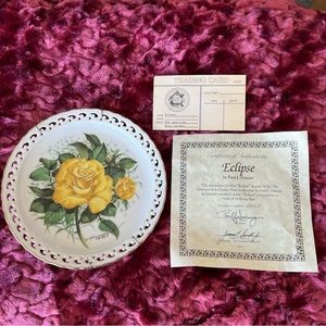 1988 The Hamilton Collection American Rose Garden ‘Eclipse’